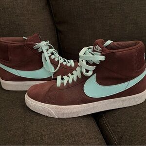 Nike SB Blazer Mid. Mens size 8